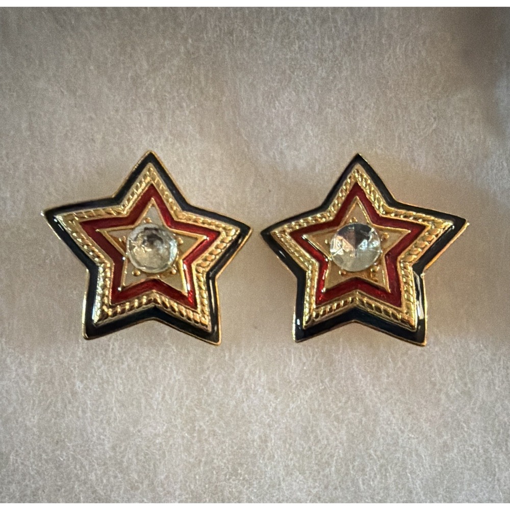 Trifari. Gold Tone Red Navy Star Clip Earrings. Crystal Center. Y2K Patriotic.